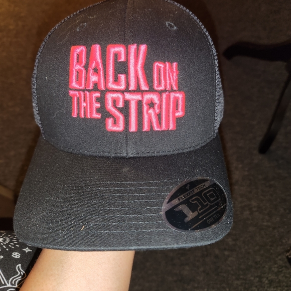 Hat - Picture 2 of 5